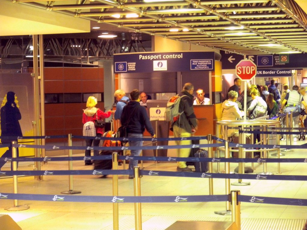 Check-In and passport control at the Eurostar station Bruxelles-Midi/Brussel-Zuid (Belgium). Credit - Opihuck/Wikimedia Commons